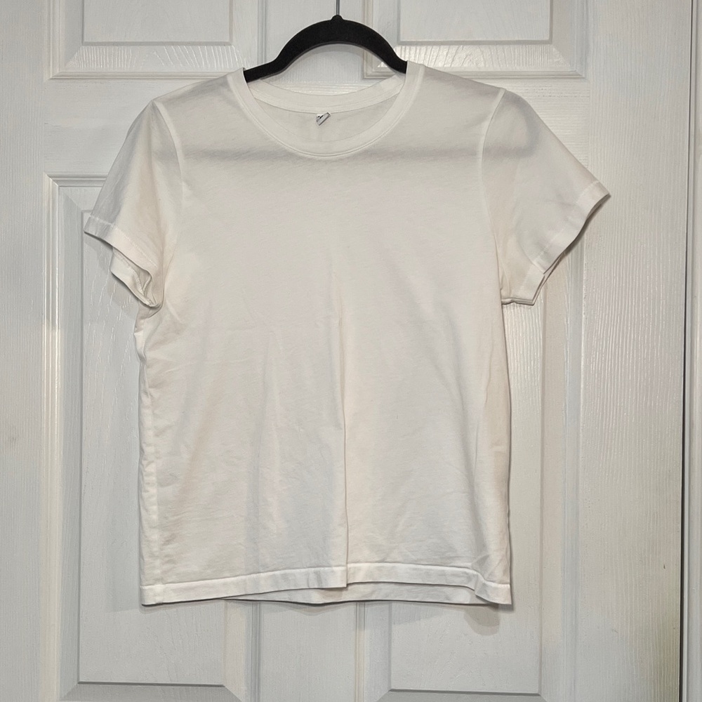 Uniqlo White T-Shirt